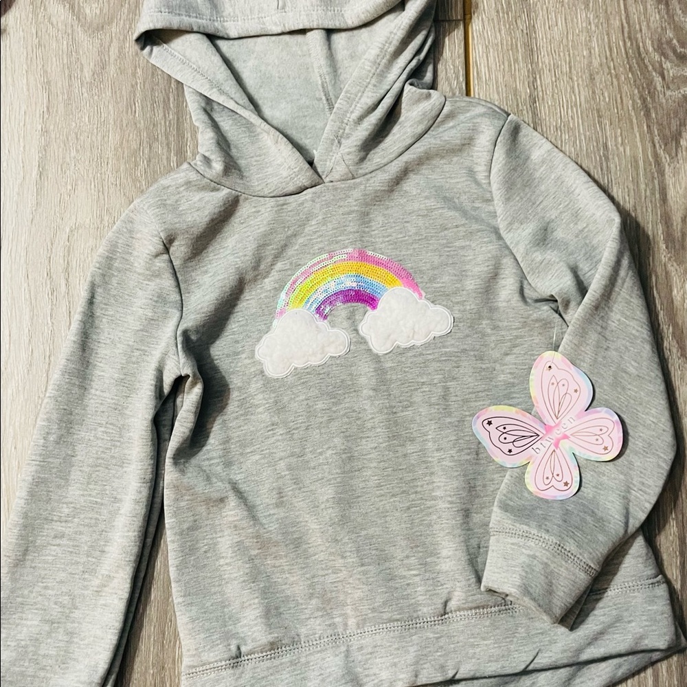 Size 5 btween sweater, brand new